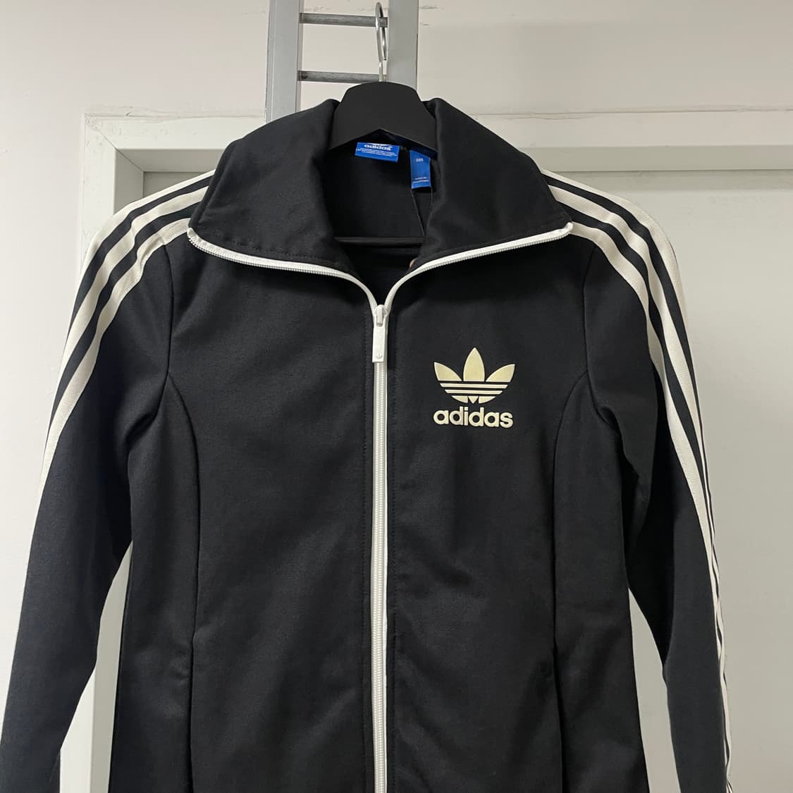 아디다스 유로파 트랙탑 져지 블랙 85(W) 상품이미지2