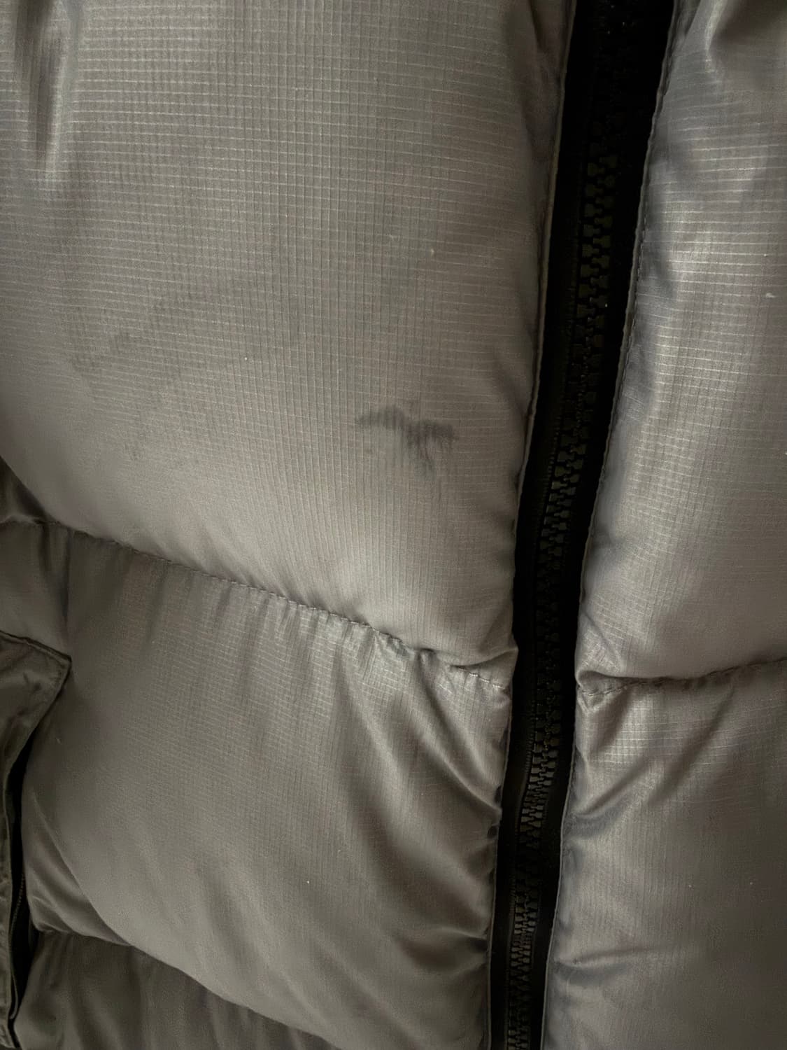 노스페이스 90s 센터로고 눕시 그레이 700 상품이미지3