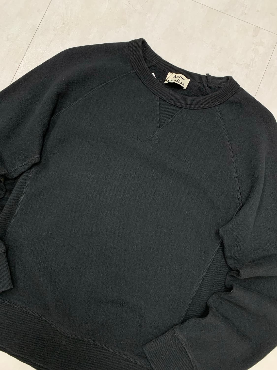 아크네 스튜디오 블랙 맨투맨 #612 상품이미지2