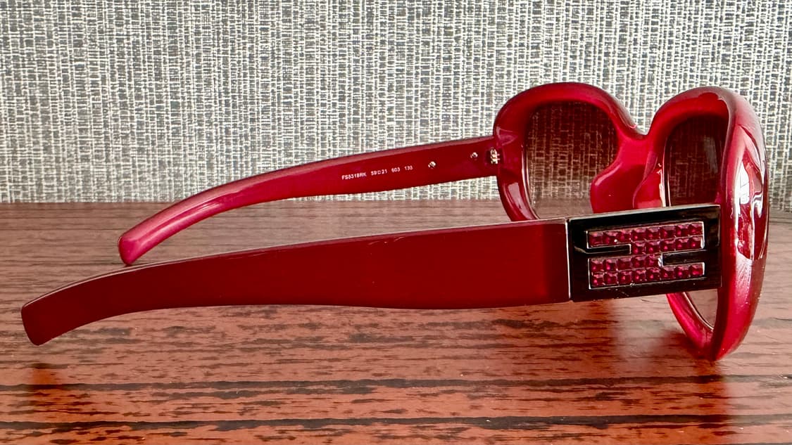 펜디 FENDI F 로고 스와로브스키 장식 레드 오버사이즈 선글라스 상품이미지3