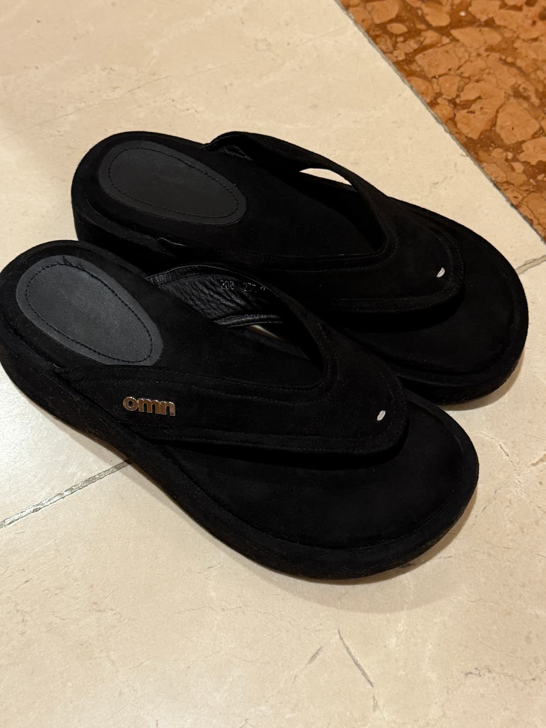 옴니포턴트 블랙 쪼리  상품이미지1