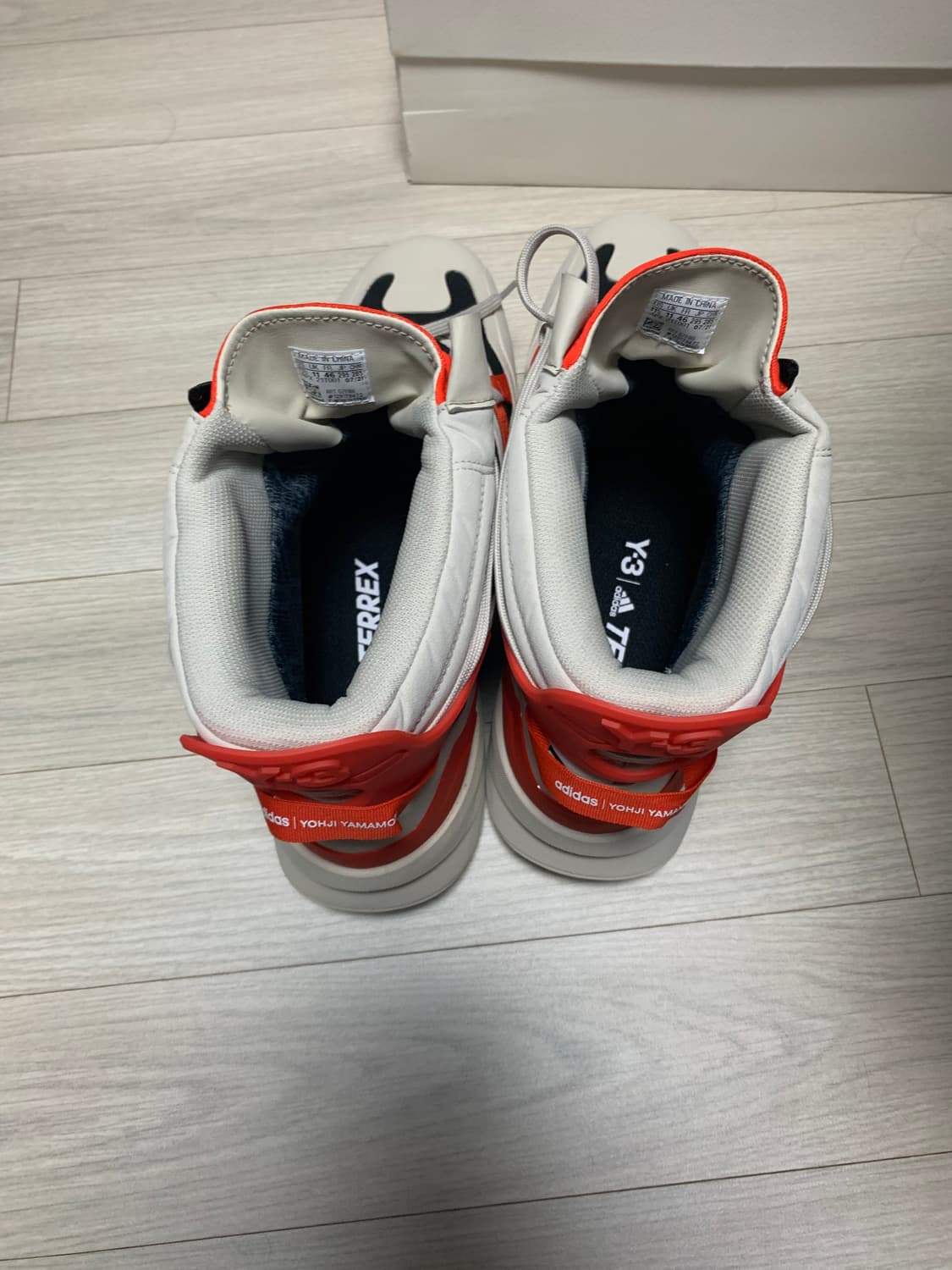 [295] 아디다스 y-3 테렉스 스위프트 r3 상품이미지4