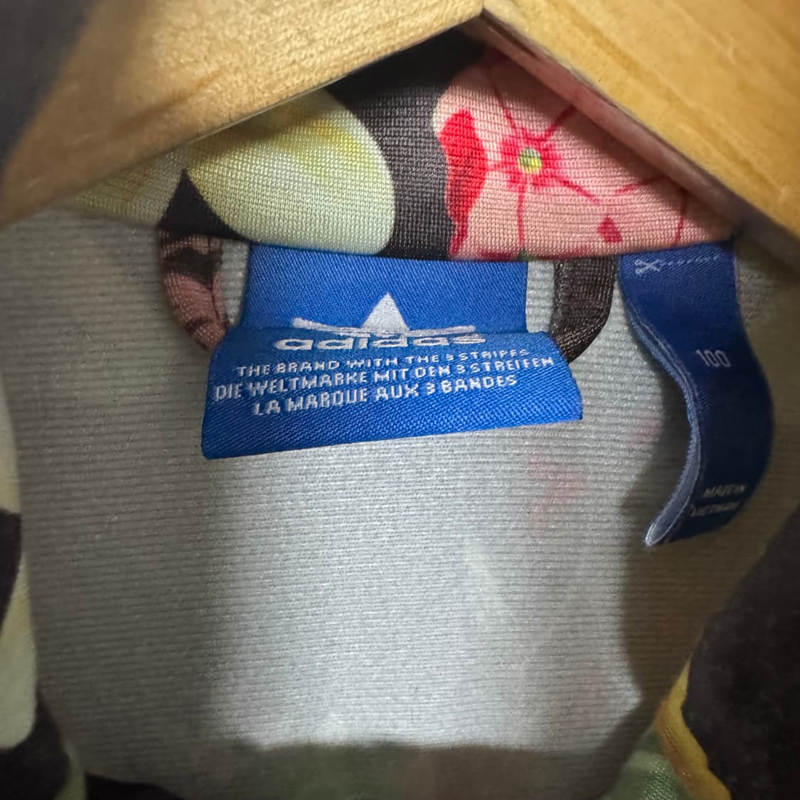 아디다스 꽃무늬 패턴트랙탑 져지 상품이미지3