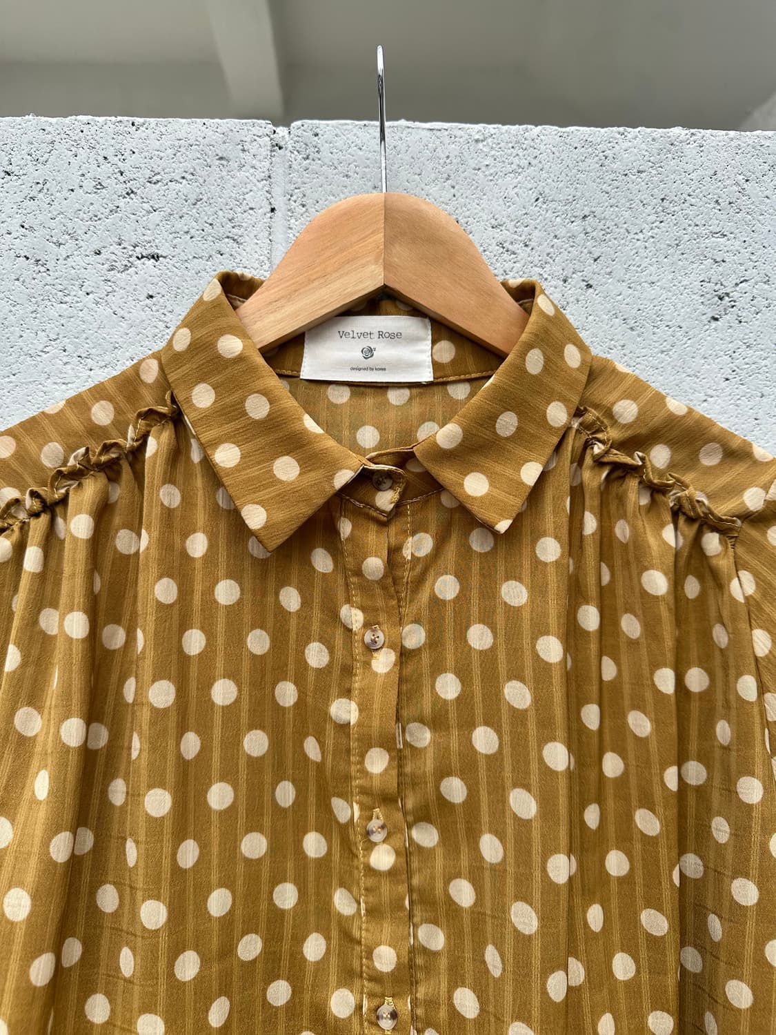 러플 소매 도트 블라우스 상품이미지1