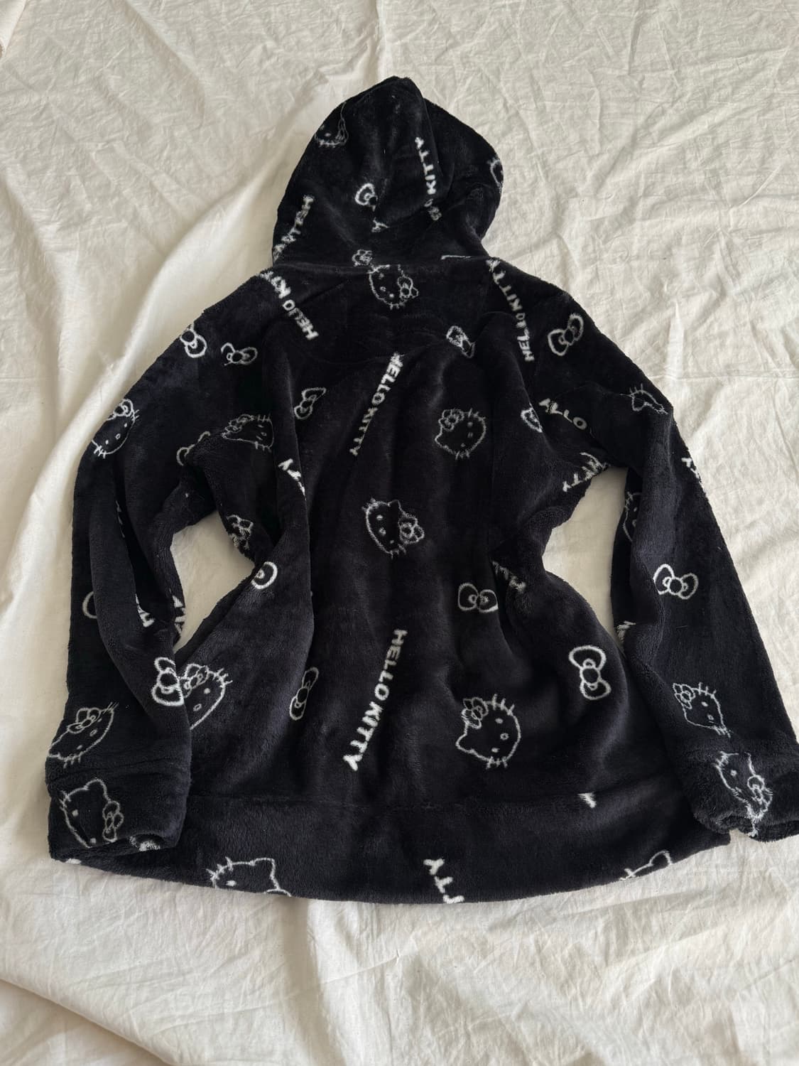 블랙 헬로키티 수면 후드집업 상품이미지5