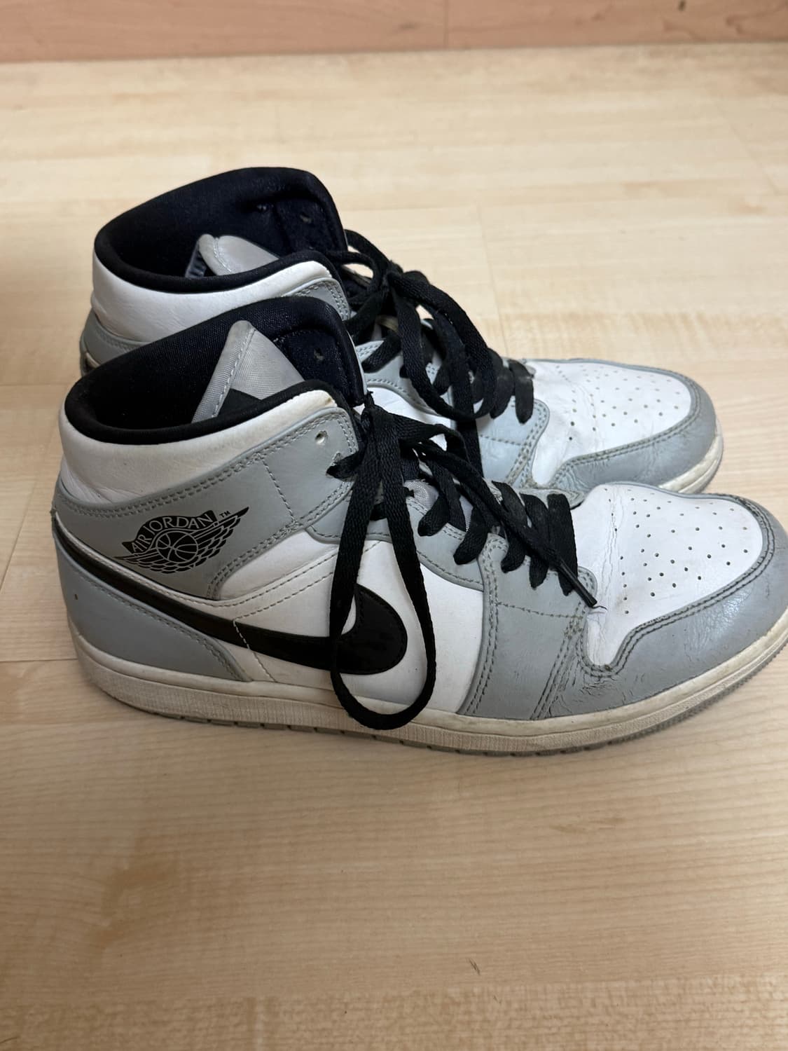 조던1 미드 라이트 스모크 그레이 상품이미지3