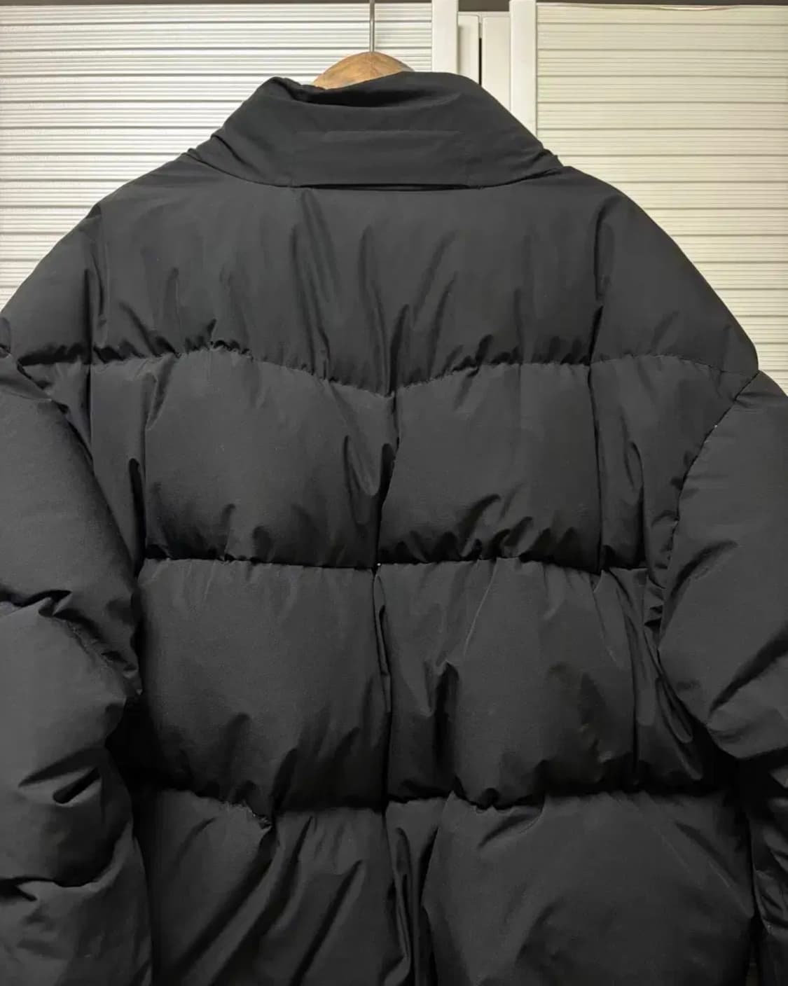 뉴발란스 액티브 쇼츠 다운 블랙 패딩 점퍼 95L 상품이미지2