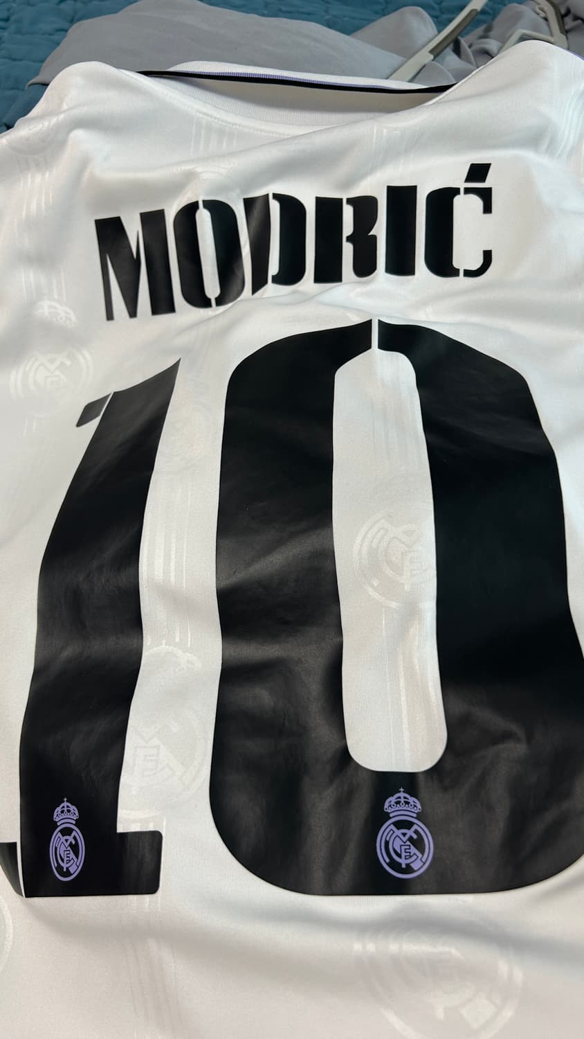 22 23 레알마드리드 모드리치 유니폼 L 상품이미지3
