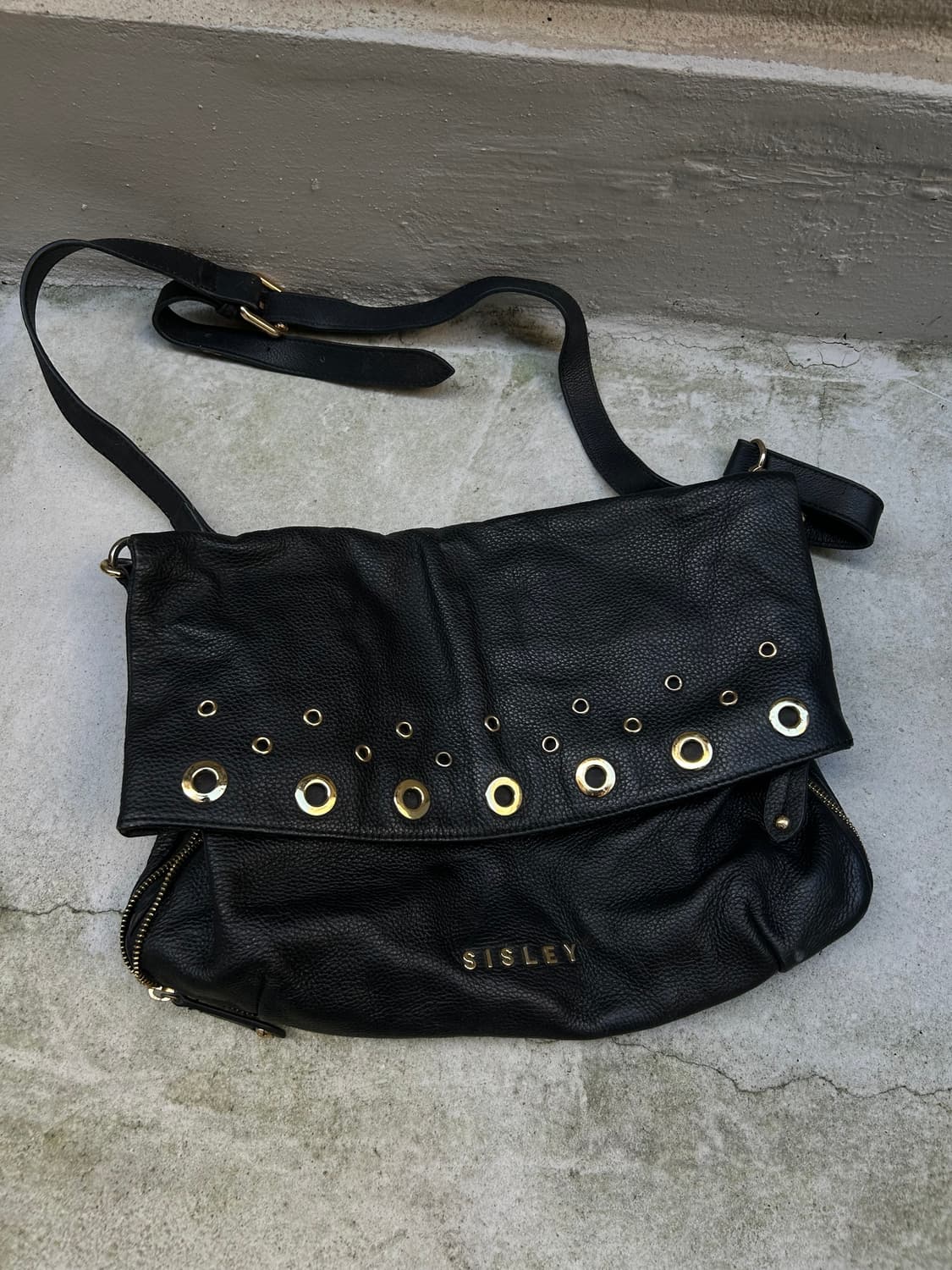 00s VTG SISLEY 스터드 디테일 가죽 크로스백 상품이미지2