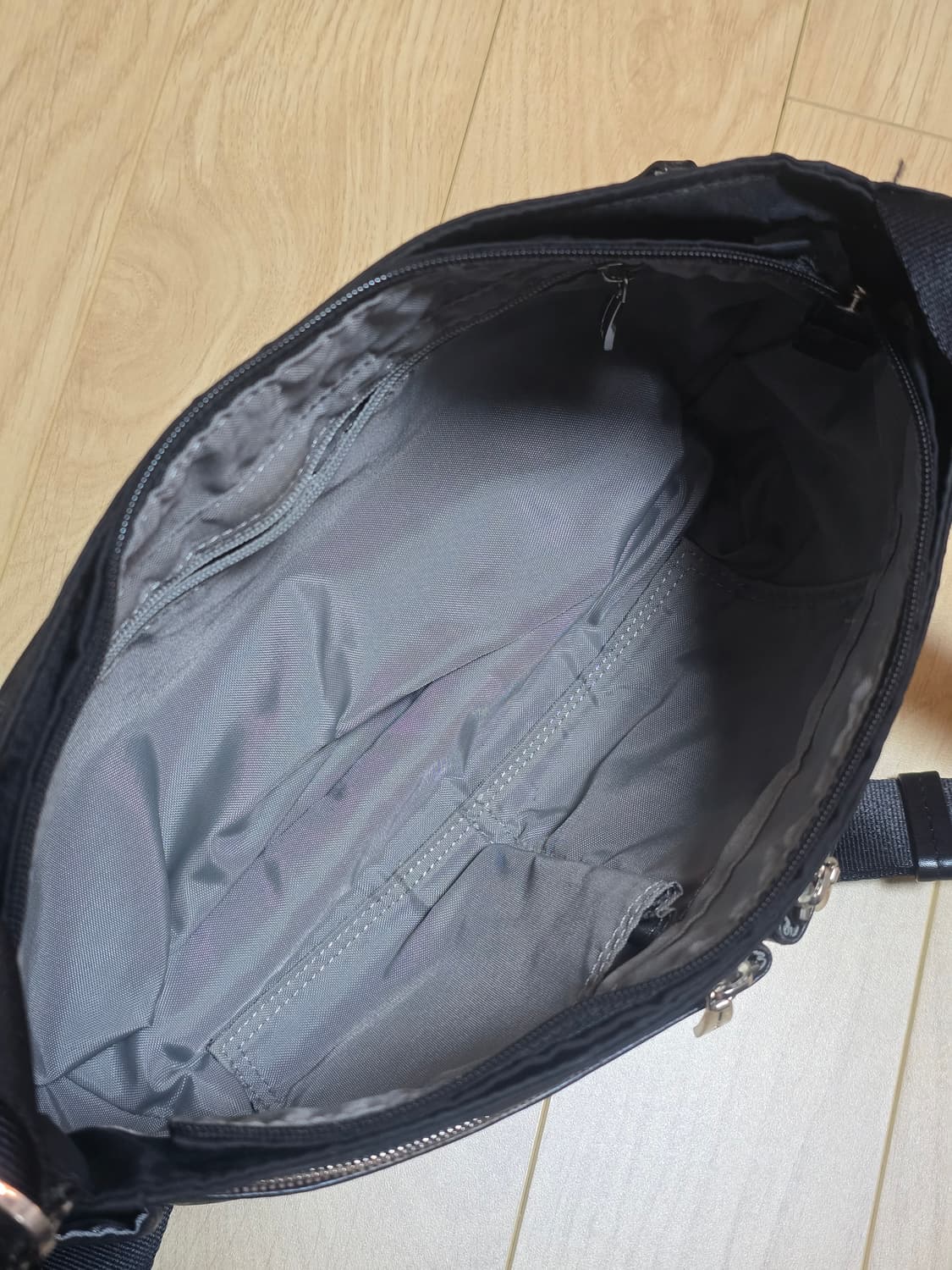 Y'saccs 요지야마모토 나일론 가죽 콤비 크로스백 상품이미지5