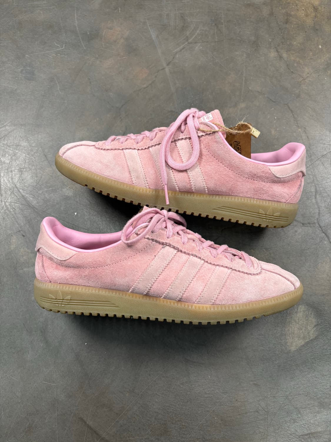 아디다스 버뮤다 글로우 핑크 스니커즈 상품이미지2