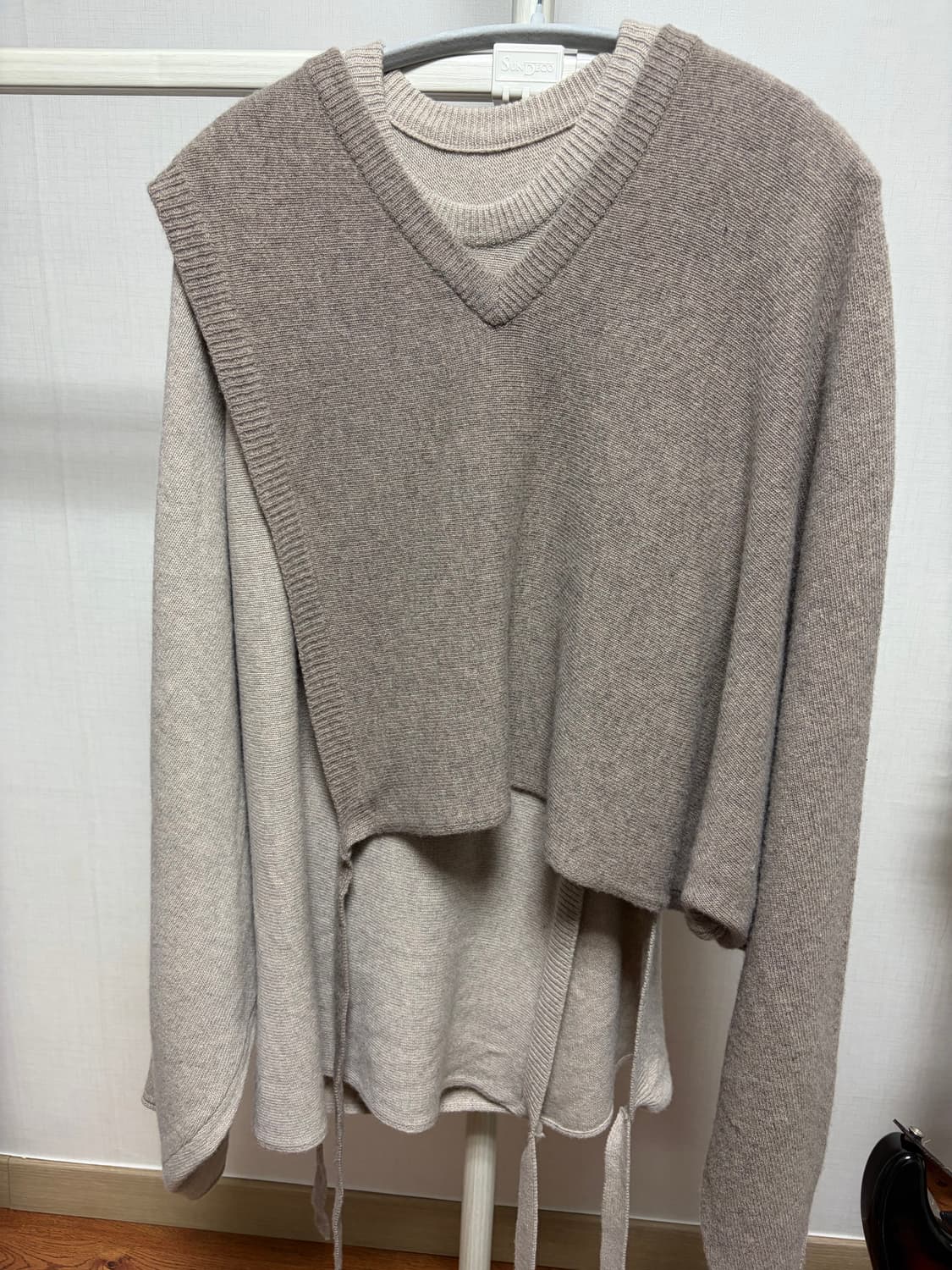 마르지엘라 브이넥 니트 상품이미지1