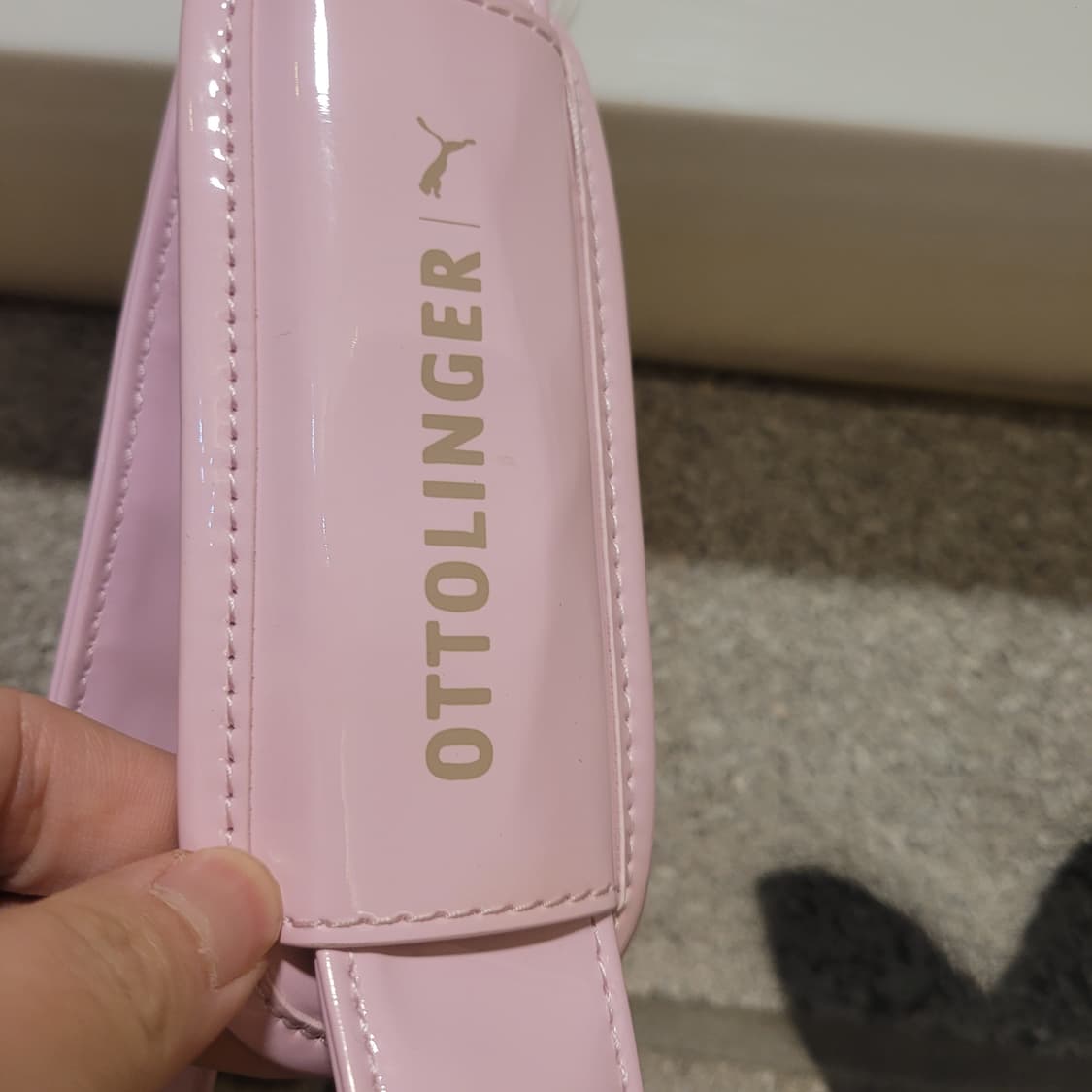 푸마 X 오토링거 엠보싱 숄더백 상품이미지6