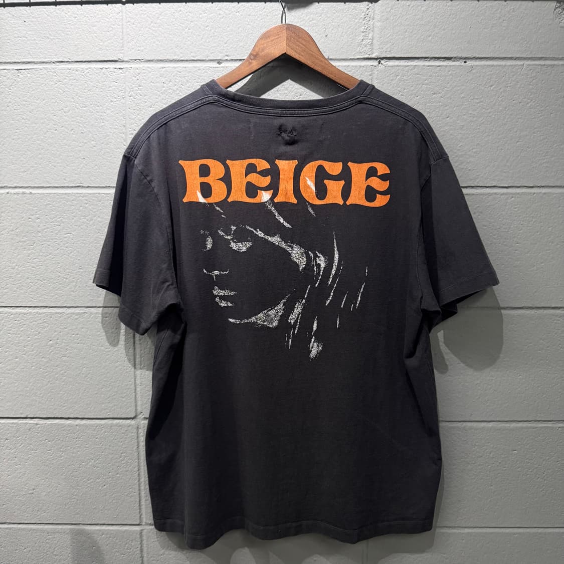 오프화이트 베이지 프린팅 반팔티 상품이미지1