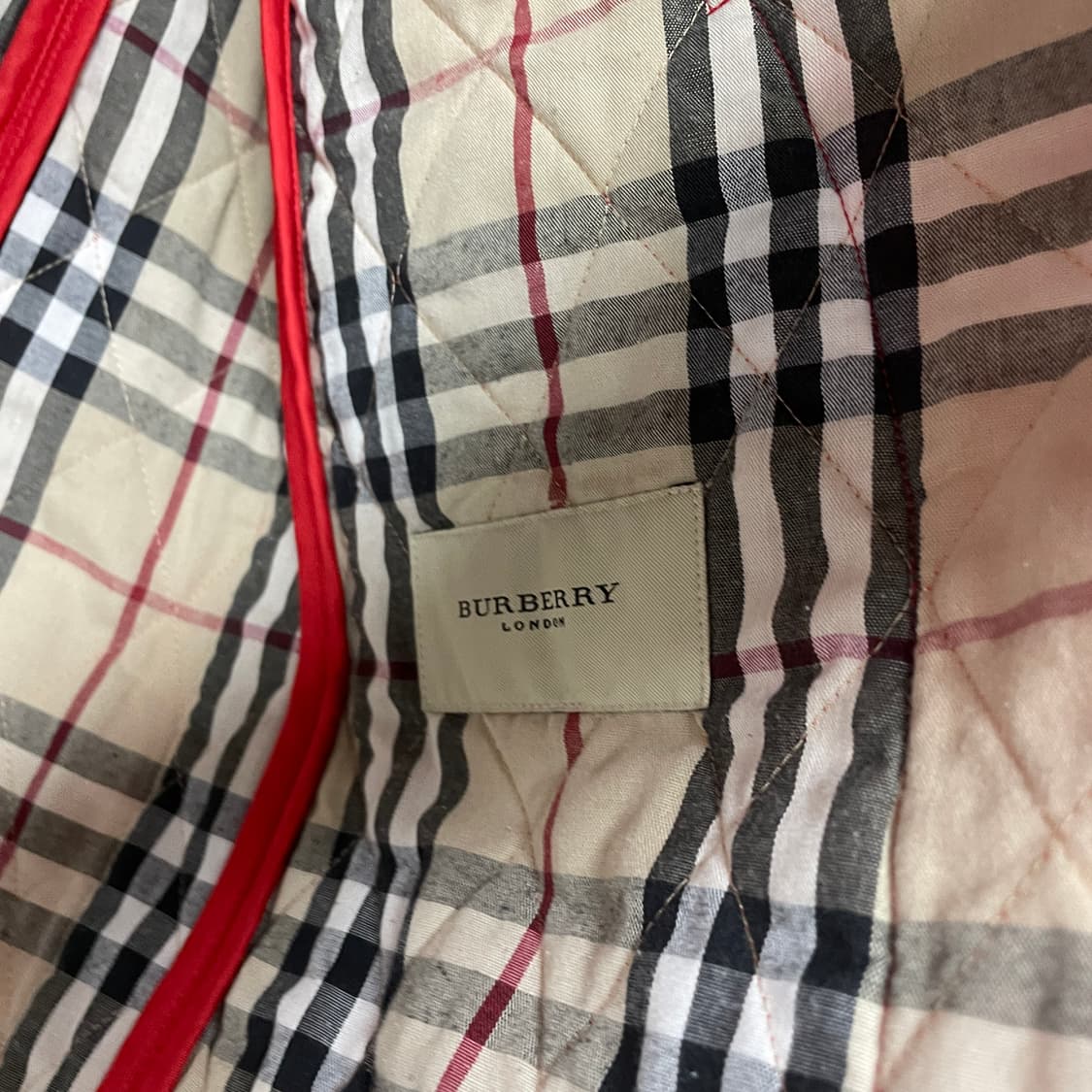 버버리 퀄팅 자켓 레드 L(W) 상품이미지5