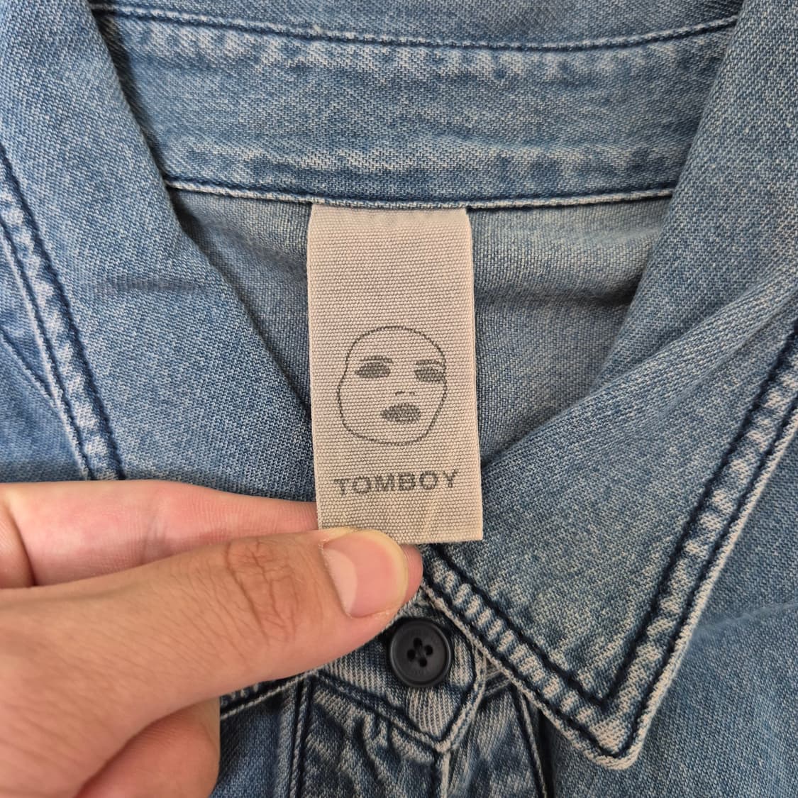 스튜디오 톰보이 여성 워싱 데님 셔츠 상품이미지4