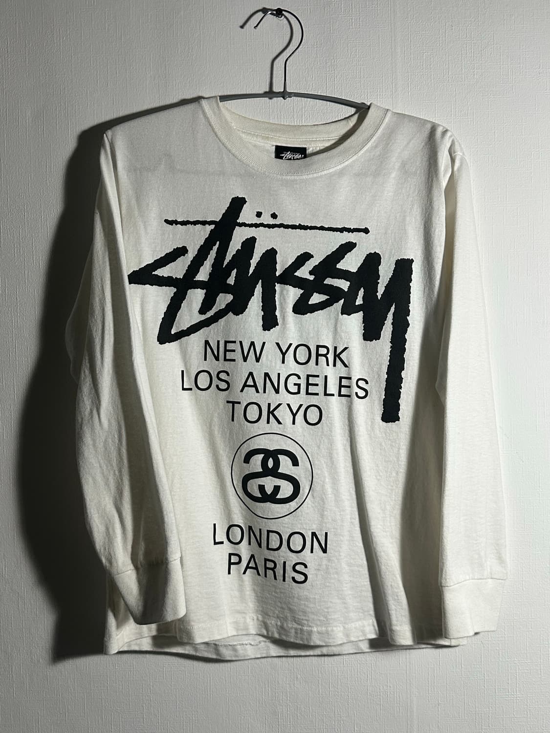 스투시 월드투어 롱슬리브 티셔츠 화이트 2024 상품이미지2