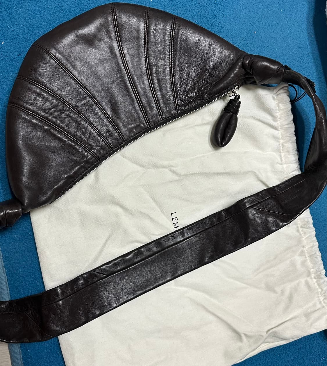 르메르 크루아상 레더 다크초코 상품이미지4