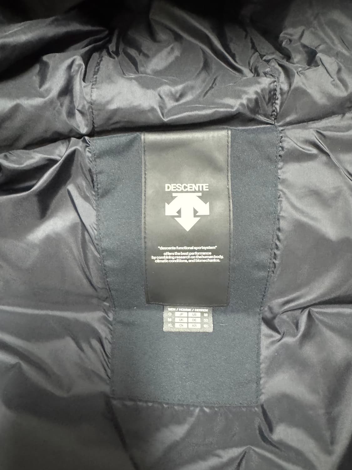 데상트 후드 조끼패딩 상품이미지7