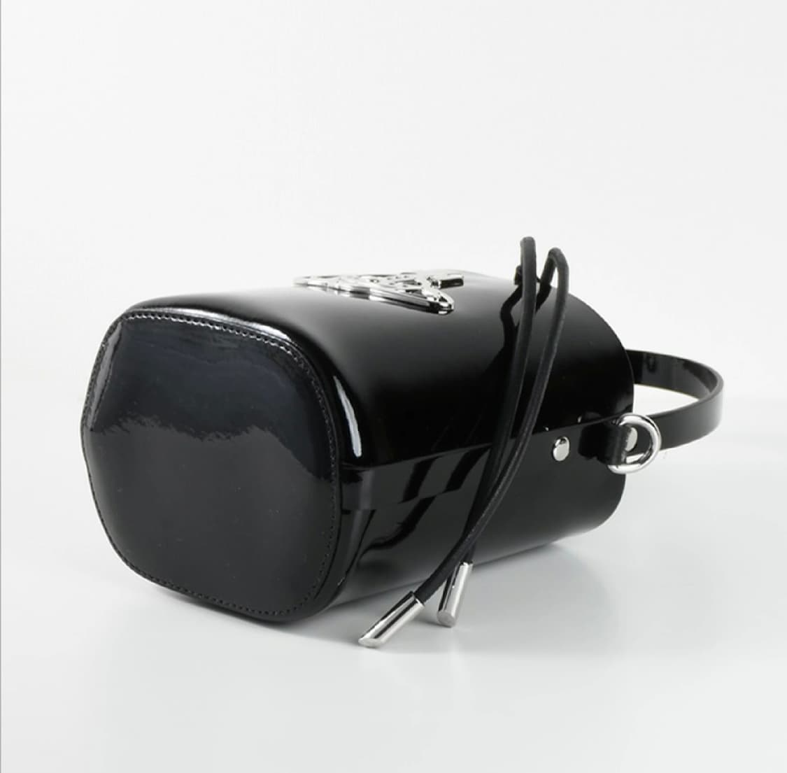 (새상품)비비안 웨스트우드 샤이니 페이턴트 미니백 블랙 상품이미지5