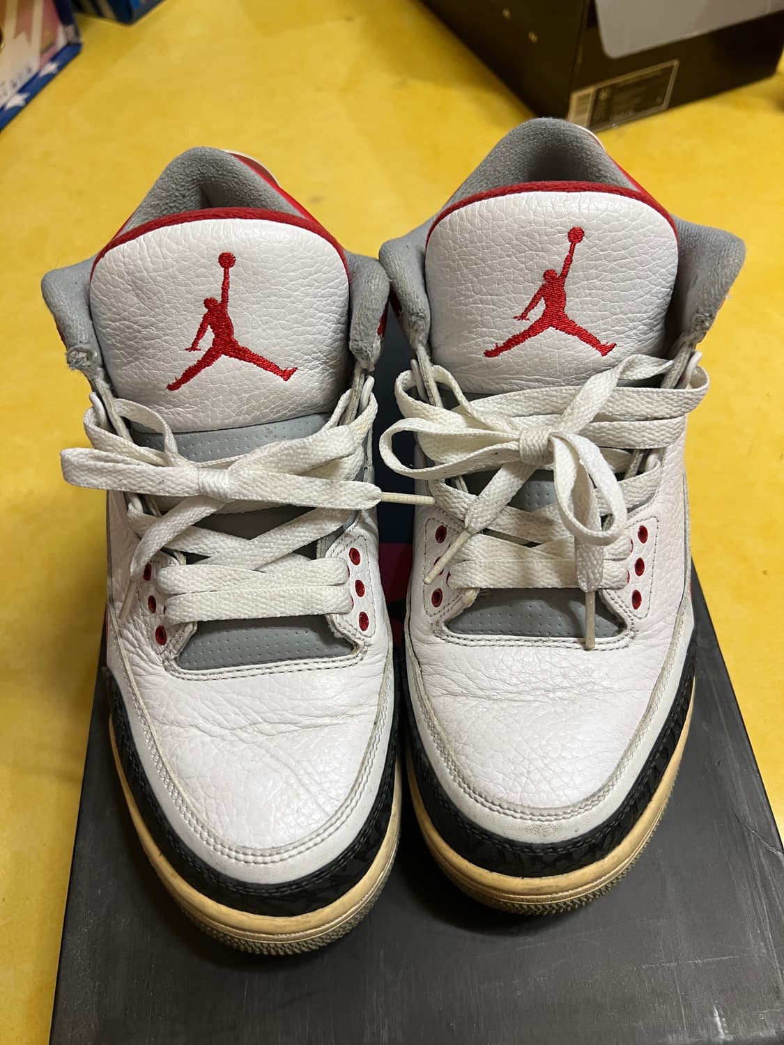 조던 3 파이어레드 상품이미지1