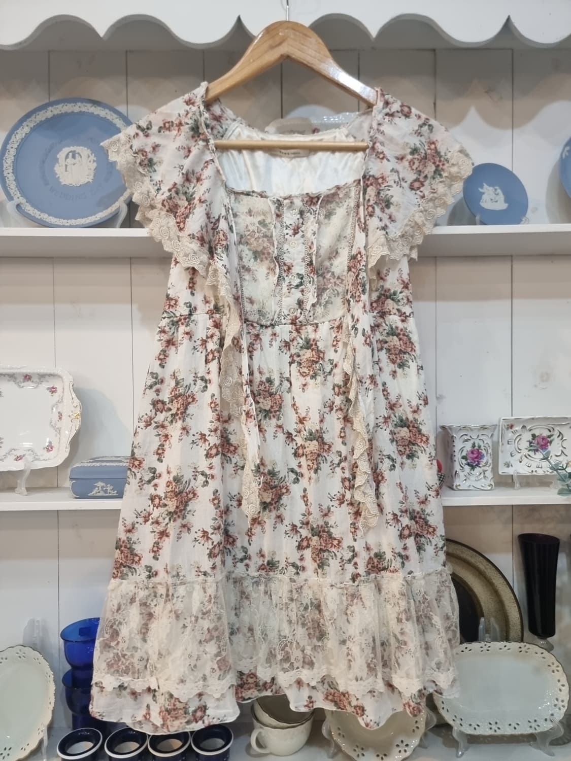 axes femme(악시즈팜므) 빈티지로즈 레이스 프릴 원피스 상품이미지1