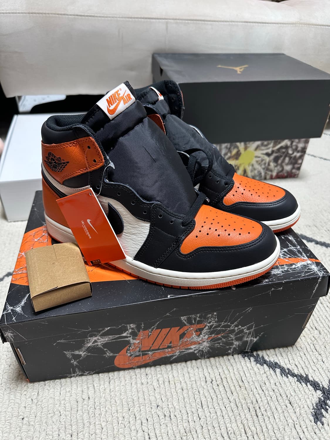 [275] 나이키 조던1 하이 백보드 상품이미지1