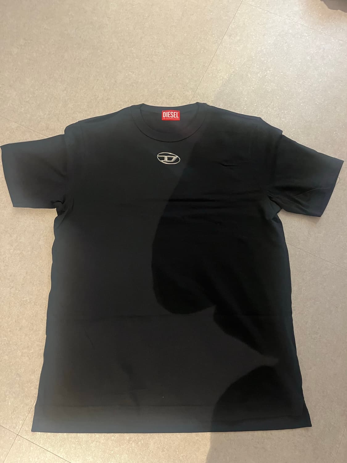 디젤 메탈리카 블랙 반팔 m 판매합니다 상품이미지2
