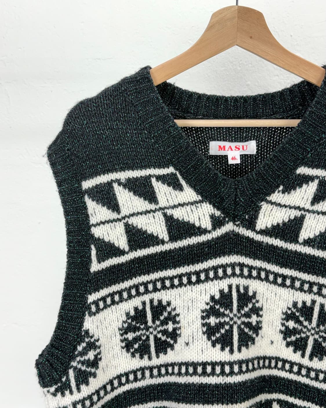 마수 22fw 트윙클 코위찬 브이넥 니트 베스트 상품이미지2