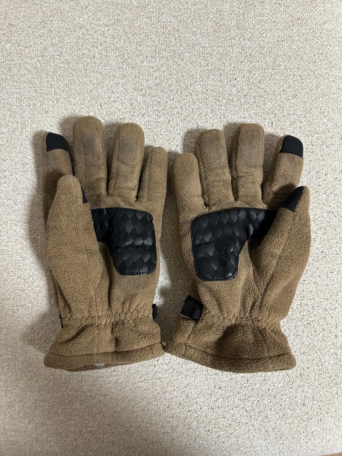 페치 폴라텍 로고 글러브 브라운 M 상품이미지2