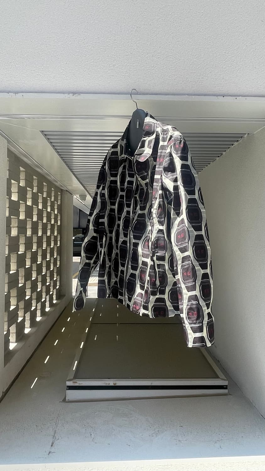 (새상품)로베르토 카발리(Roberto Cavalli) 워치 패턴 집업  상품이미지2