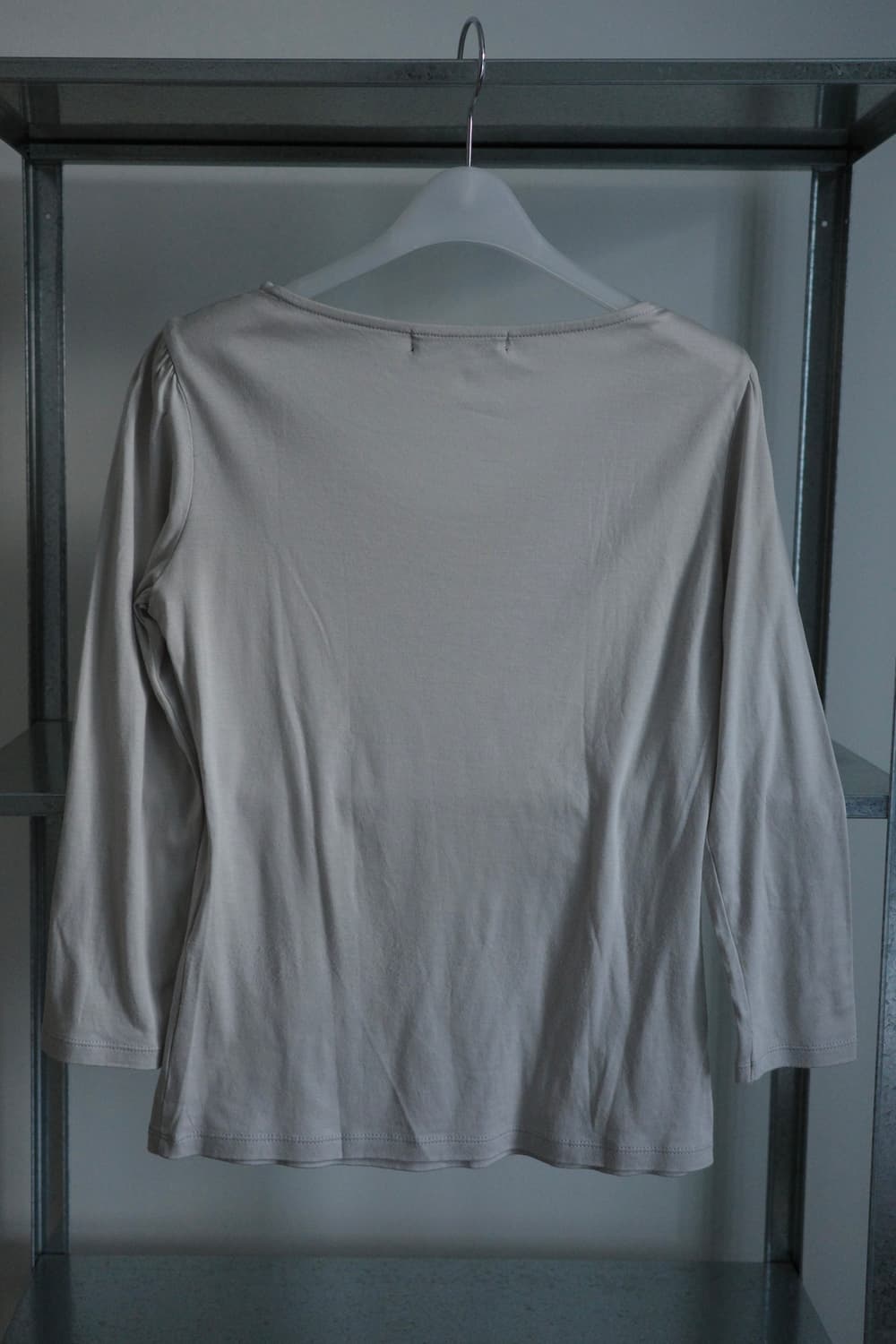Ruffle Neckline Slim Top 상품이미지3