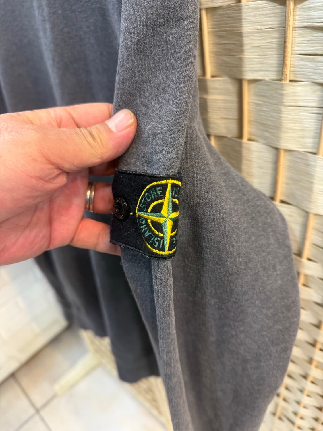 100/21ss 정품 스톤아일랜드 맨투맨 팝니다 상품이미지3