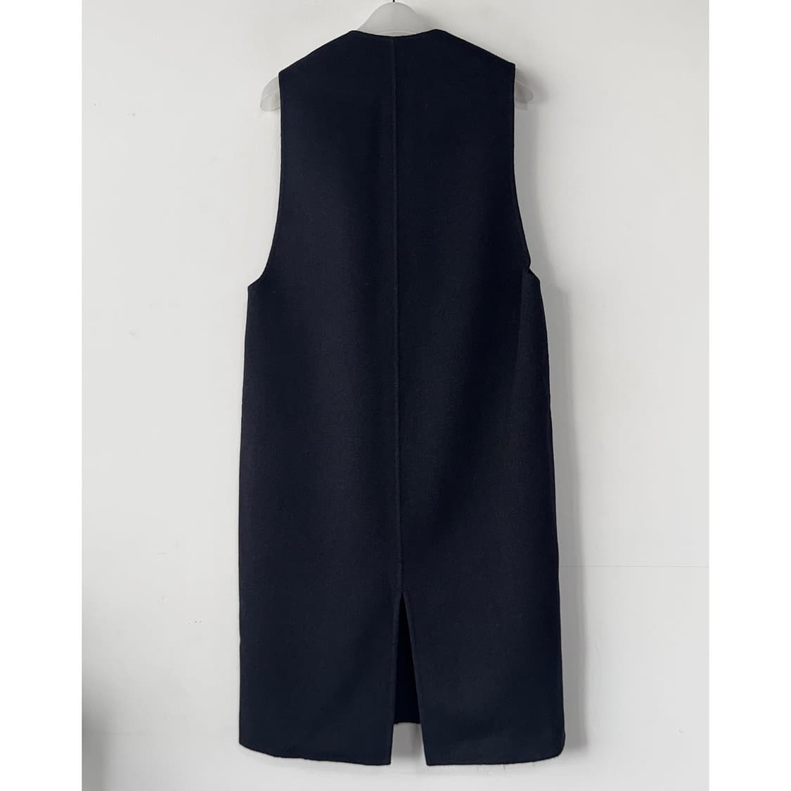 코스 COS 슬리브리스 브이넥 원피스 상품이미지8