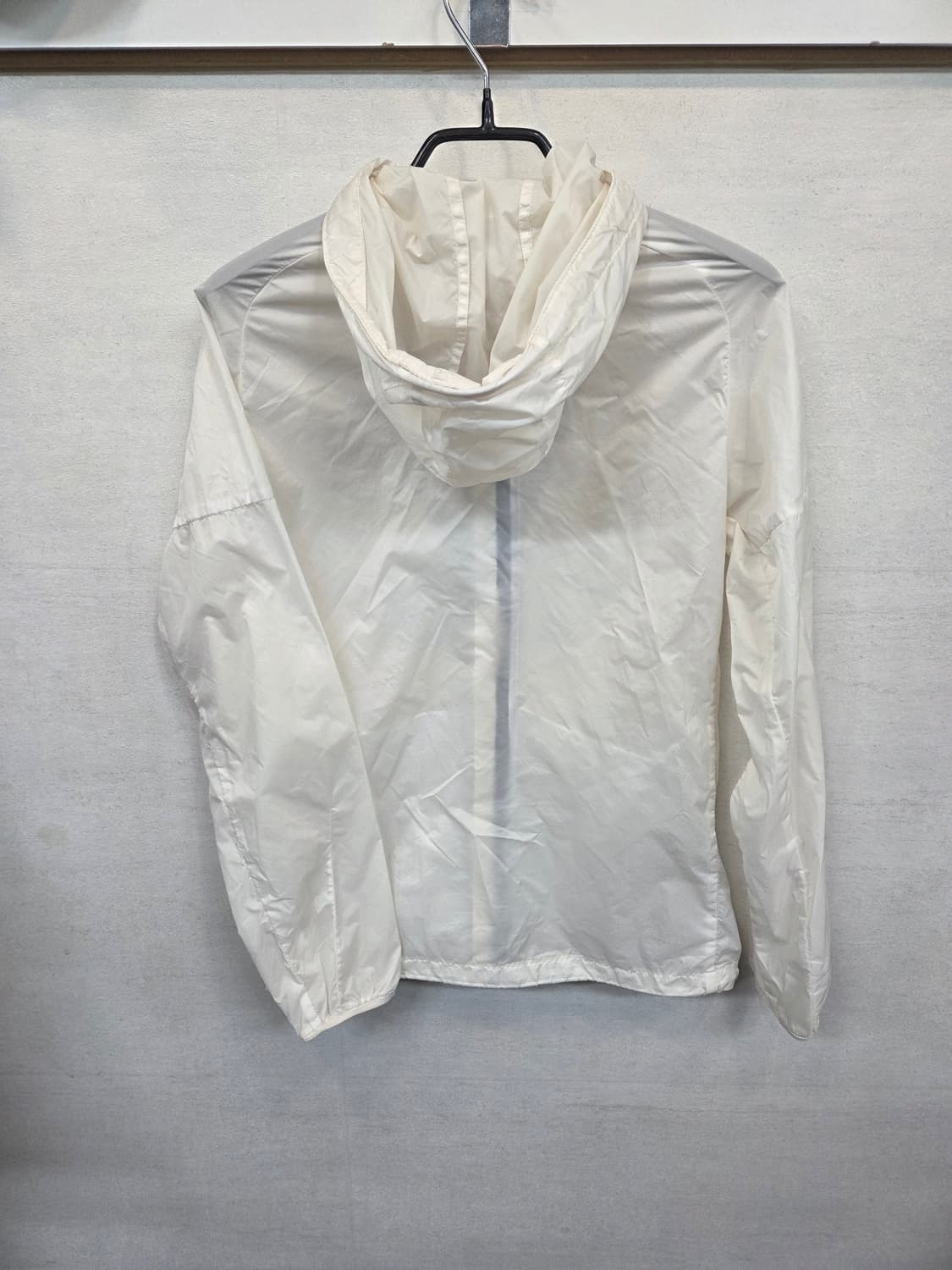 아디다스 초경량 바람막이 후드자켓 s 상품이미지2