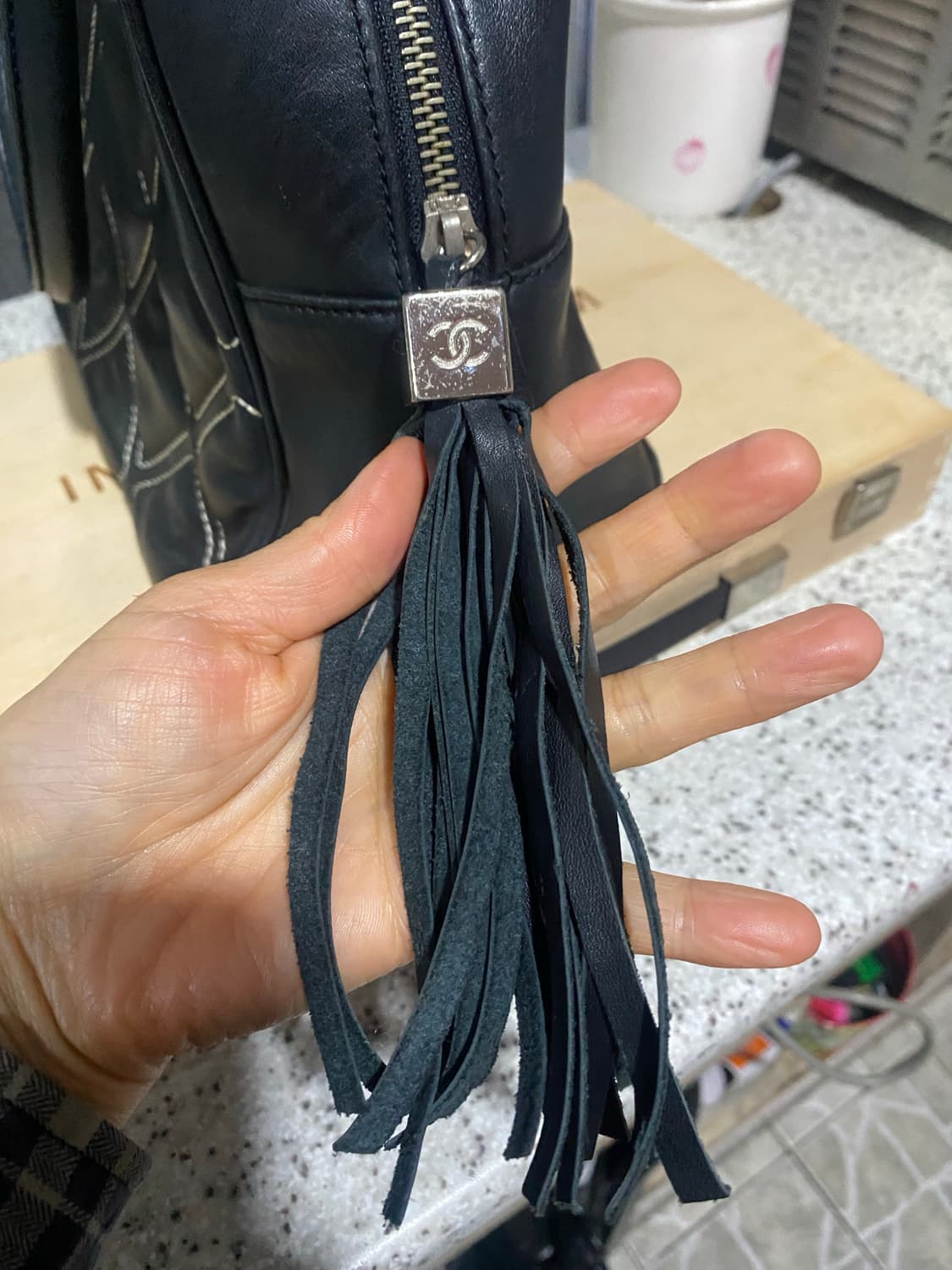 퀼팅 리얼가죽 토트백 블랙 상품이미지4