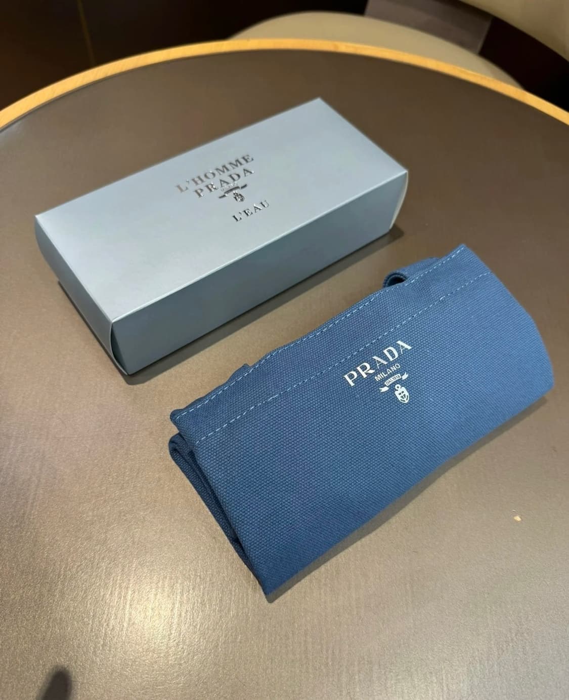 프라다 르옴므 토트 캔버스 에코백 상품이미지2