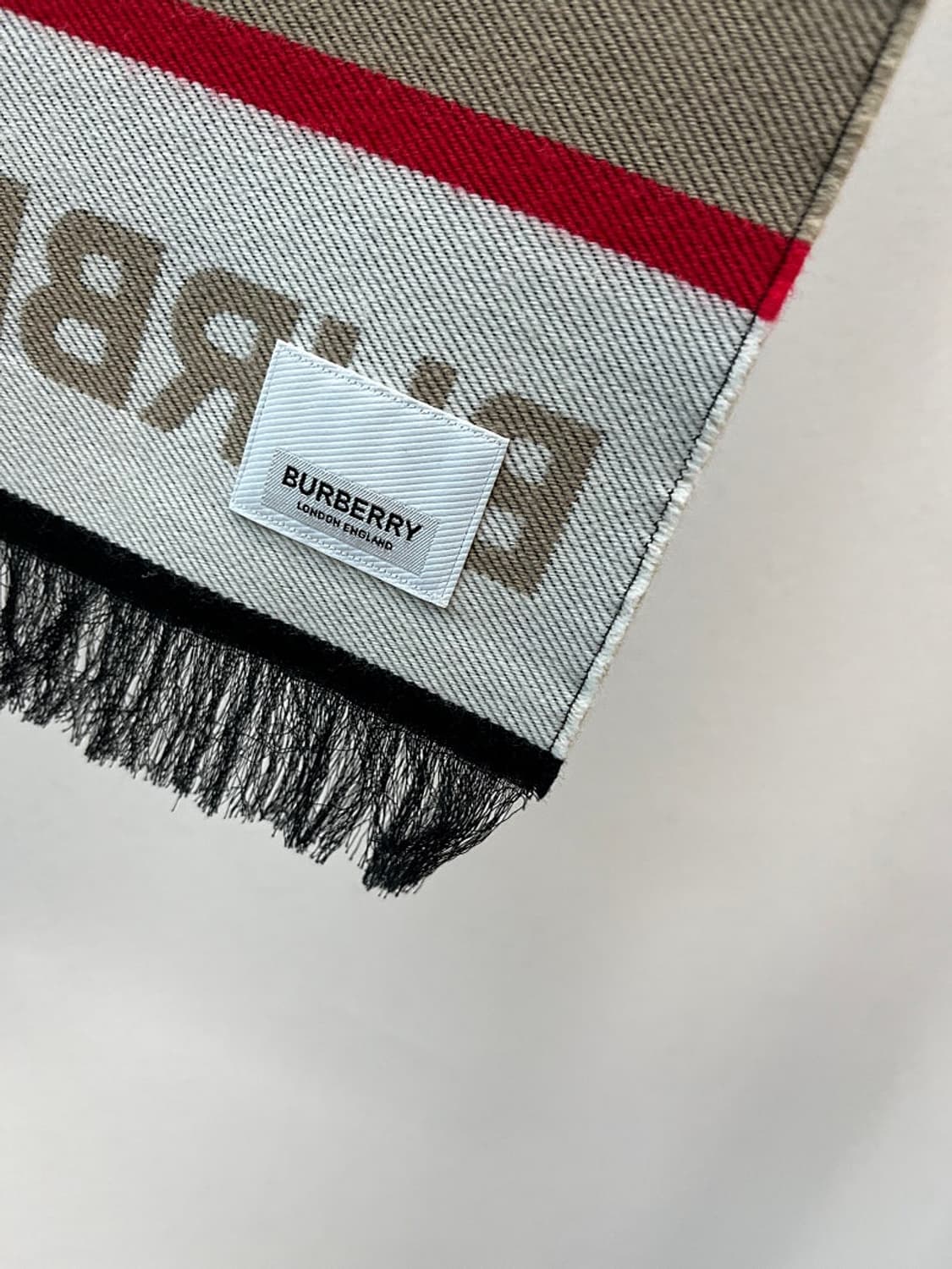 버버리 신형 코튼 숏 머플러  상품이미지9
