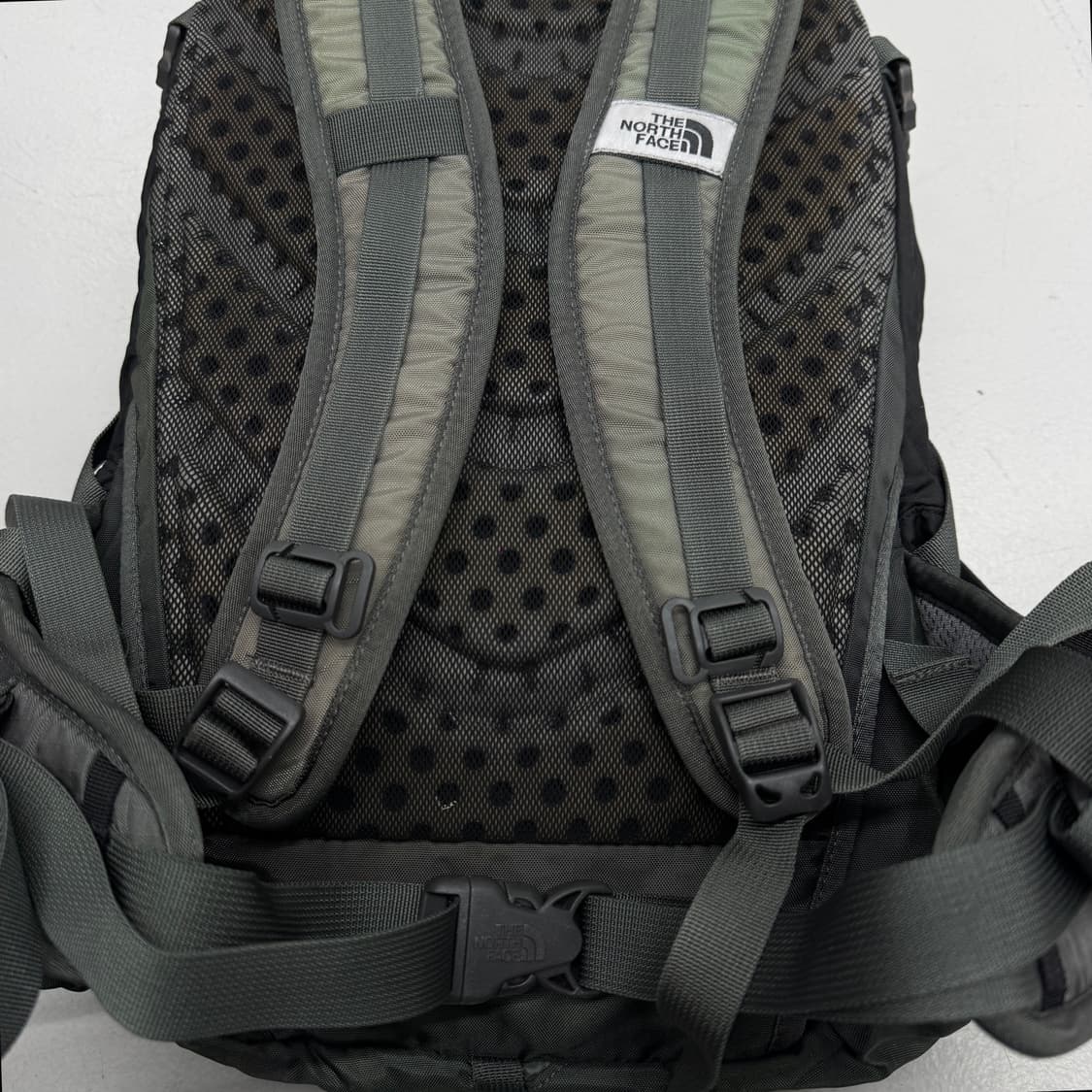 노스페이스 고프코어 카키 테크니컬 마운틴 백팩 상품이미지6