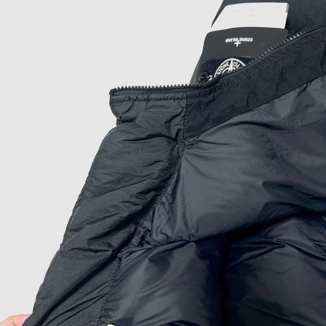 23FW 스톤아일랜드 클링클랩스 패딩 블랙 + 화이트와펜 상품이미지8