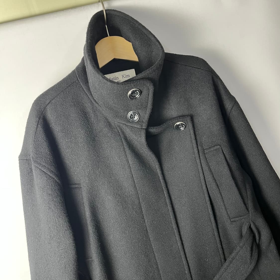 [Matin Kim] 마뗑킴 하이넥 플레어 울 코트 상품이미지3