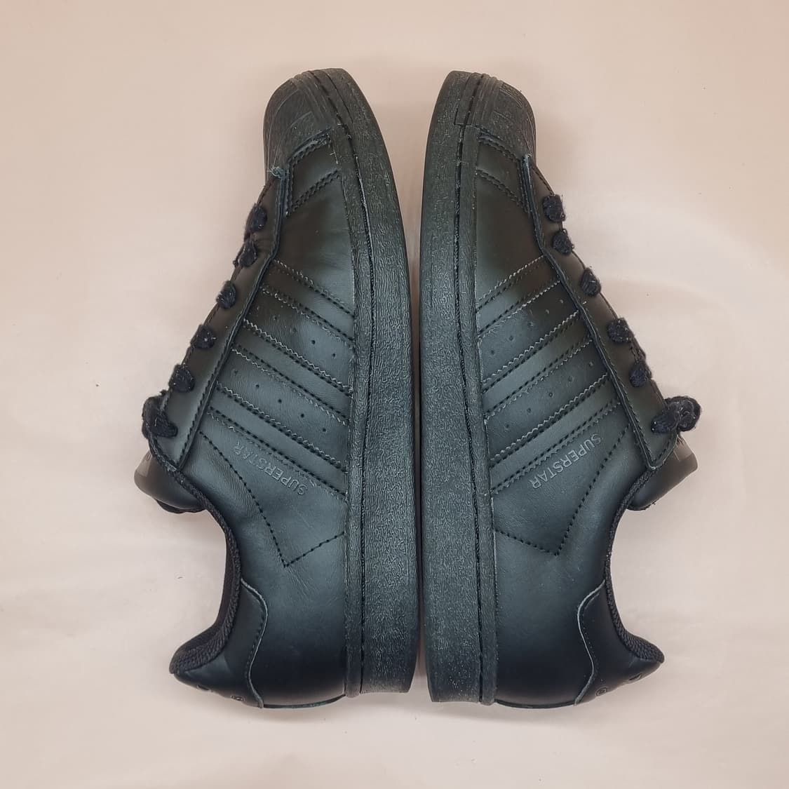 아디다스 슈퍼스타 올블랙 여성운동화235 상품이미지5