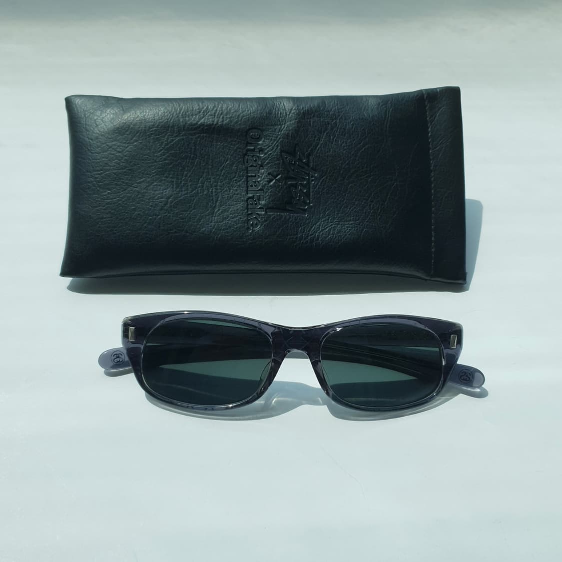 Stussy x Kaws Michael Sunglasses 상품이미지1