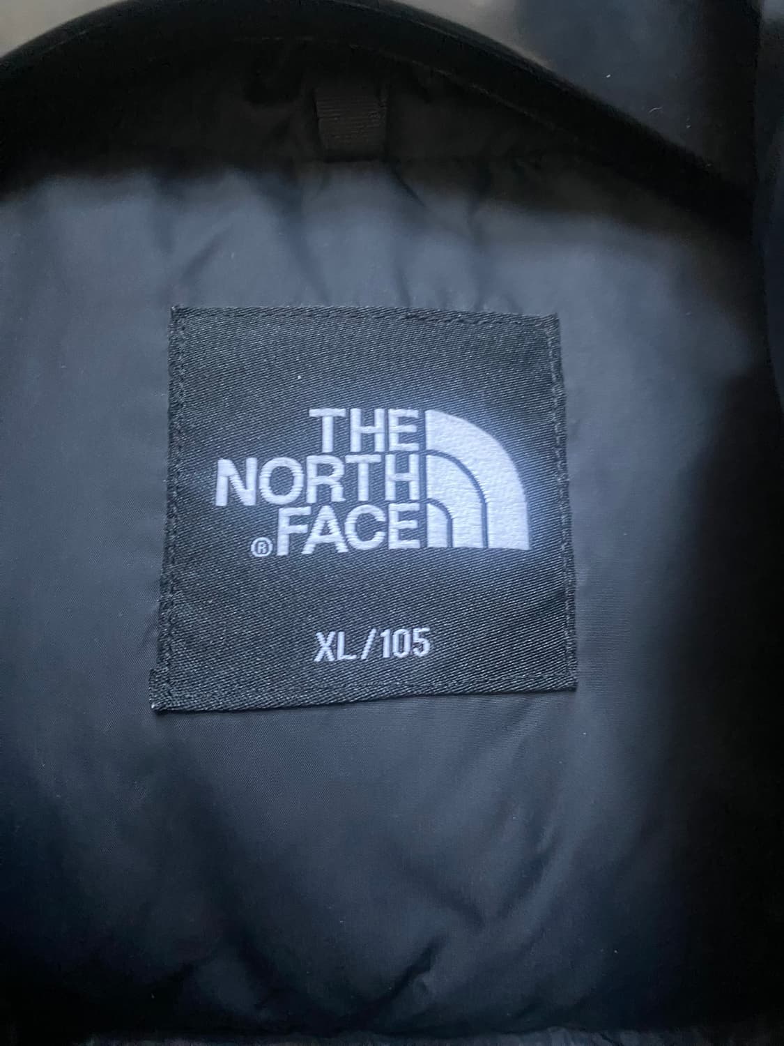 노스페이스 패딩 리얼블랙 눕시 유광 XL 엑스라지 105사이즈 판매합니다 상품이미지2