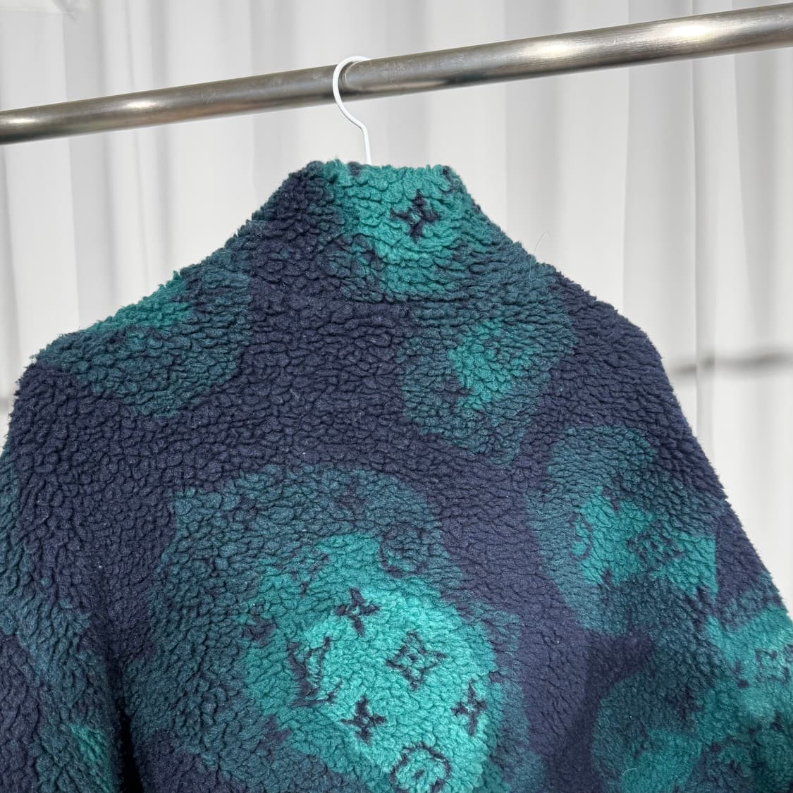 (2XL) 루이비통 모노그램 자카드 카모플라쥬 후리스 집업 자켓 상품이미지3