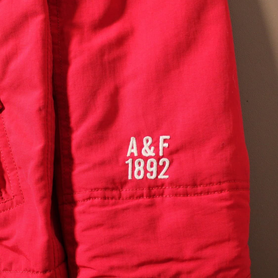 Abercrombie 아베크롬비 레드 자켓 상품이미지3