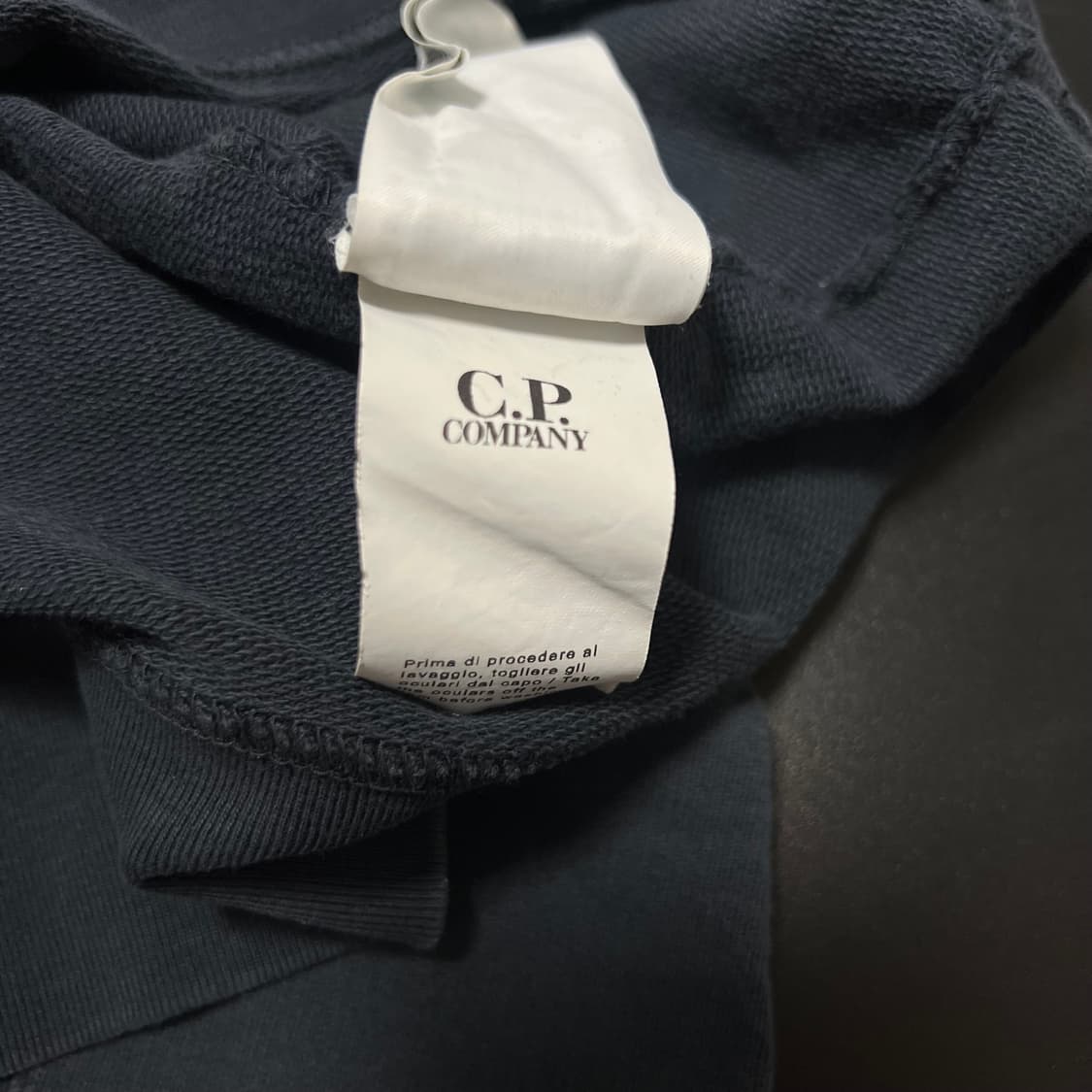 CP컴퍼니 네이비 맨투맨 상품이미지7