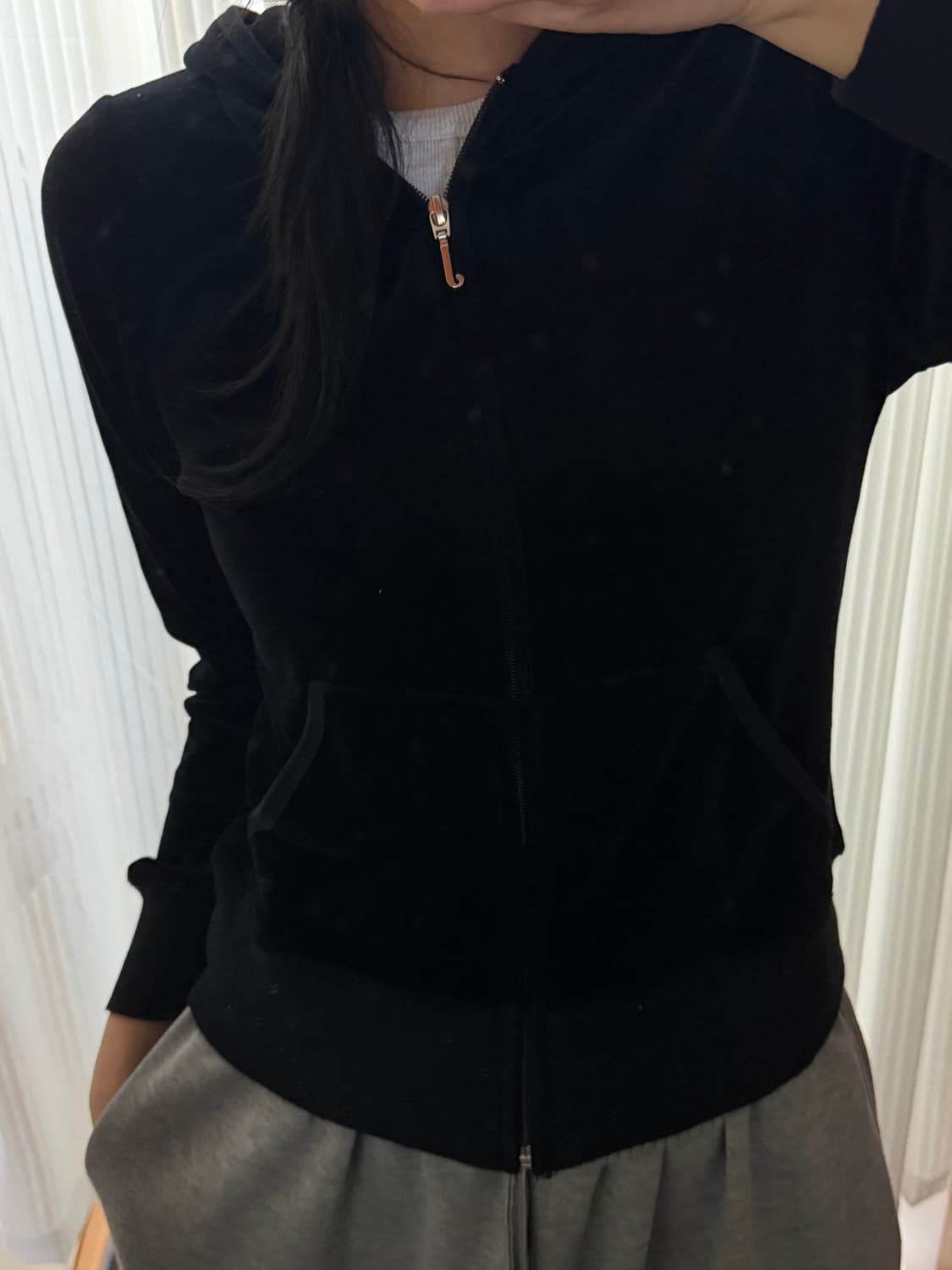 쥬시꾸뛰르 블랙 벨벳 후드집업 s 상품이미지1