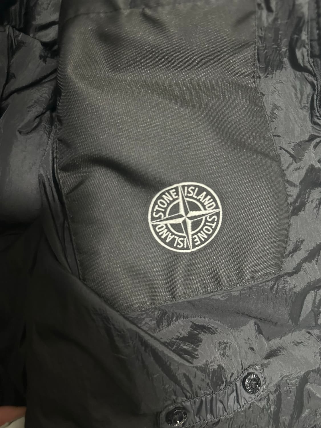 스톤아일랜드 크링클랩스 18fw 논후드 숏패딩 L사이즈 차콜 상품이미지7