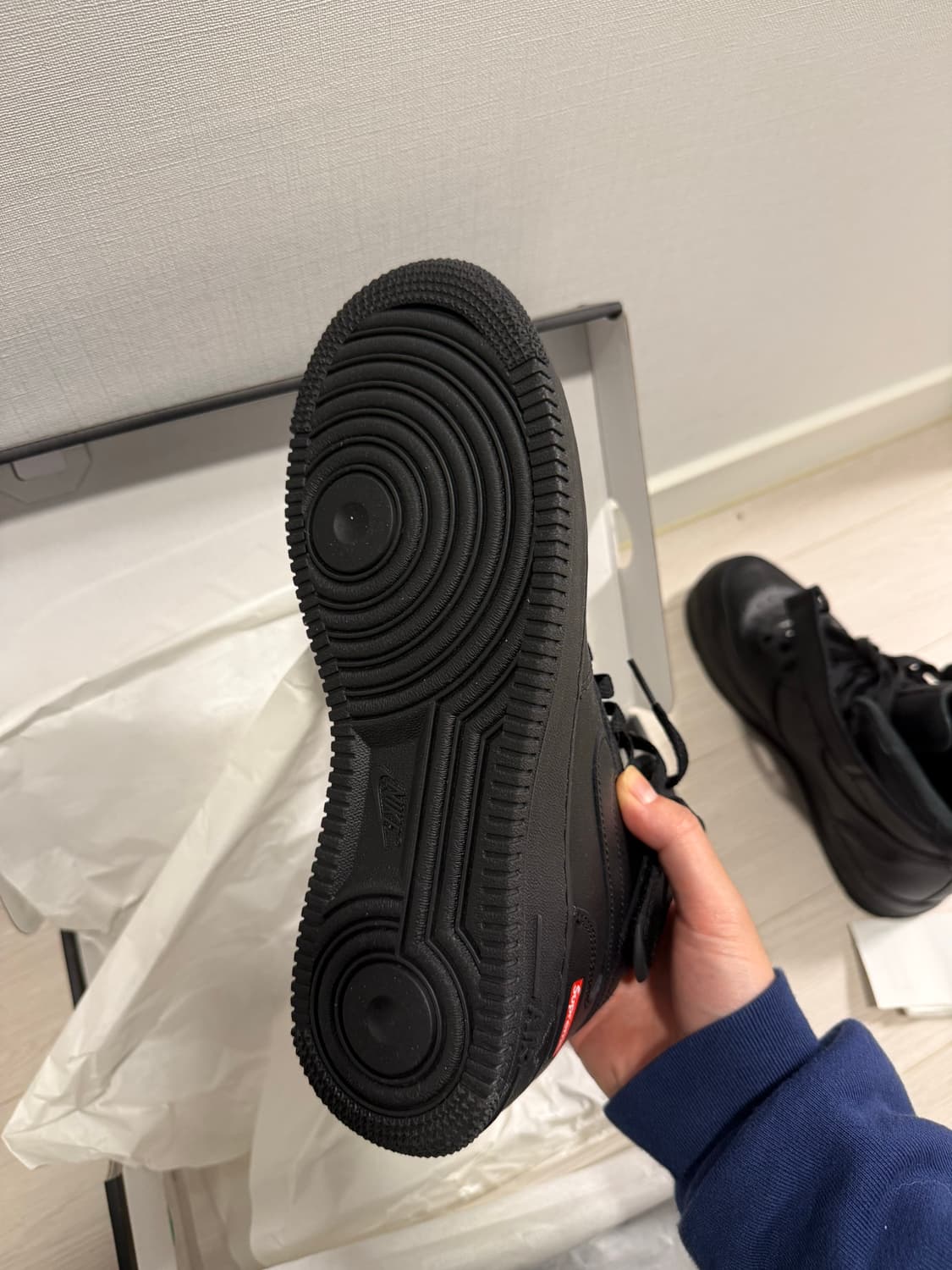 슈프림 나이키 에어포스 미드 블랙 상품이미지4